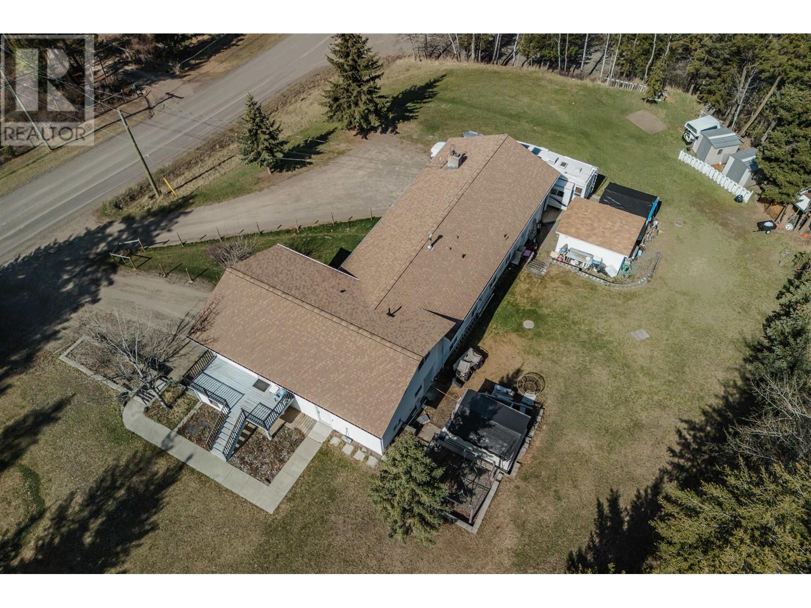 4765 Telqua Drive, 108 Mile Ranch, British Columbia  V0K 2Z0 - Photo 7 - R2975135
