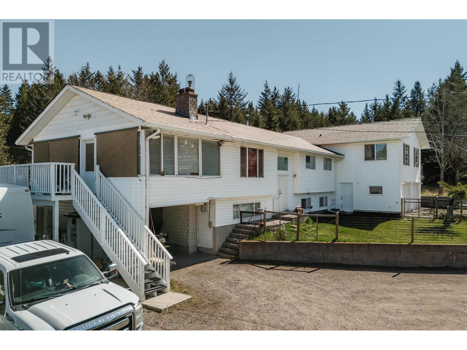 4765 Telqua Drive, 108 Mile Ranch, British Columbia  V0K 2Z0 - Photo 9 - R2975135