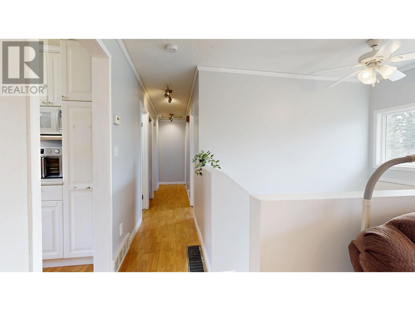 4765 Telqua Drive, 108 Mile Ranch, British Columbia  V0K 2Z0 - Photo 17 - R2975135