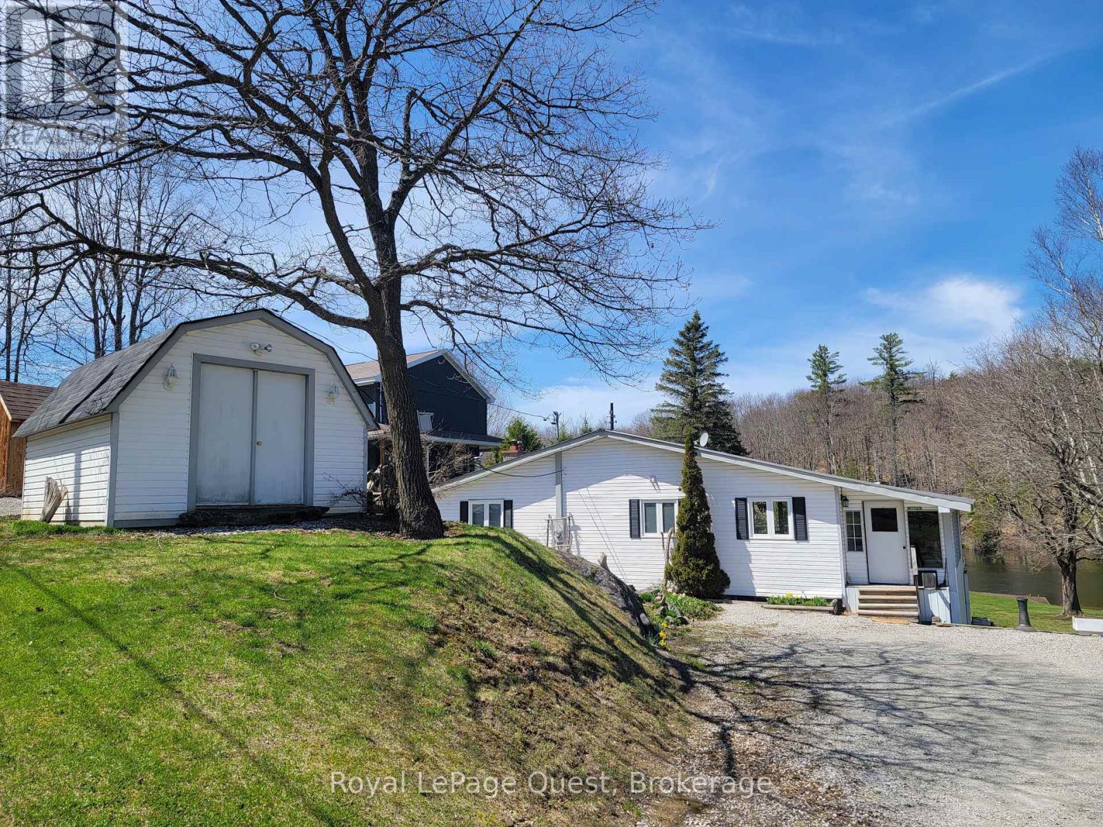 3012 Moynes Road, Severn, Ontario  L0K 2B0 - Photo 10 - S12115323