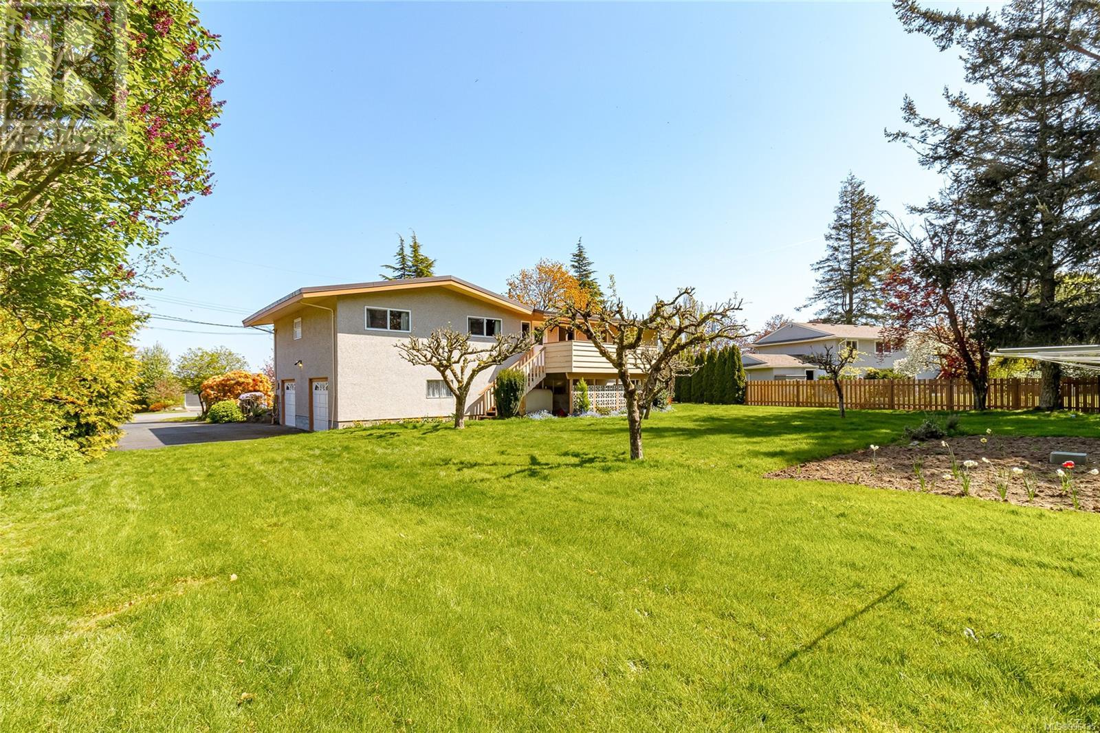 6712 Welch Rd, Central Saanich, British Columbia  V8M 1W6 - Photo 27 - 996435