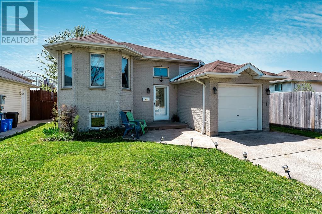Property at 3815 YELLOWOOD image 3