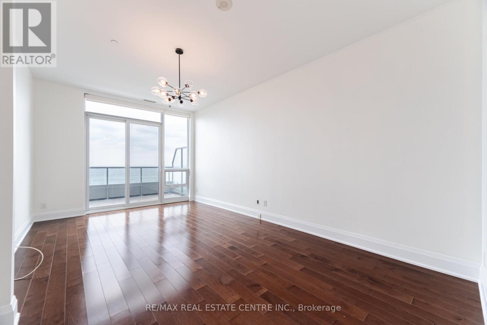 808 - 11 Bronte Road, Oakville, Ontario  L6L 5B6 - Photo 24 - W12113098