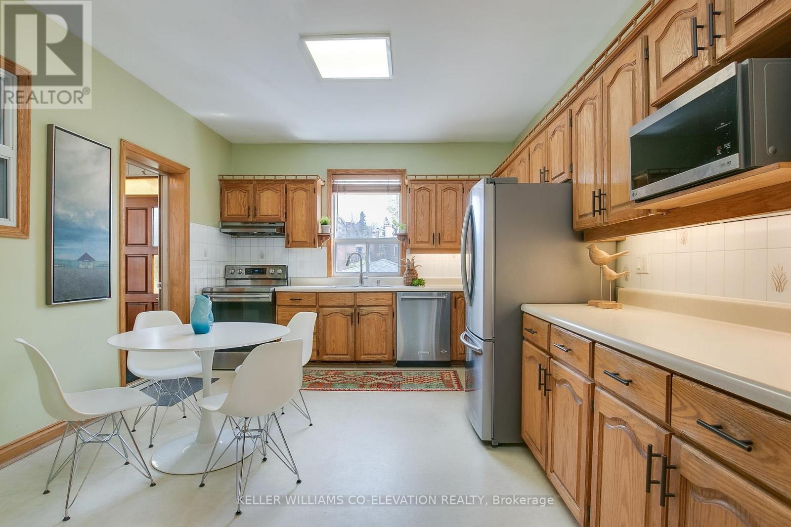165 Galley Avenue, Toronto, Ontario  M6R 1H3 - Photo 12 - W12111615