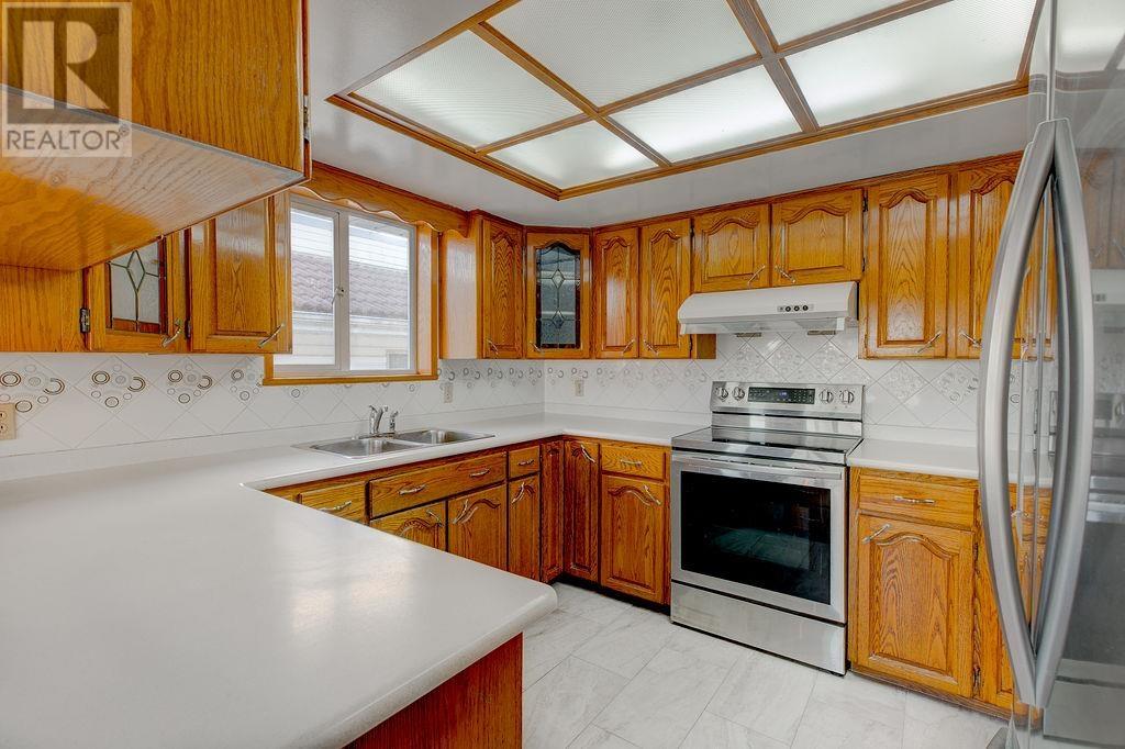 8166 11th Avenue, Burnaby, British Columbia  V3N 2N9 - Photo 13 - R2995422