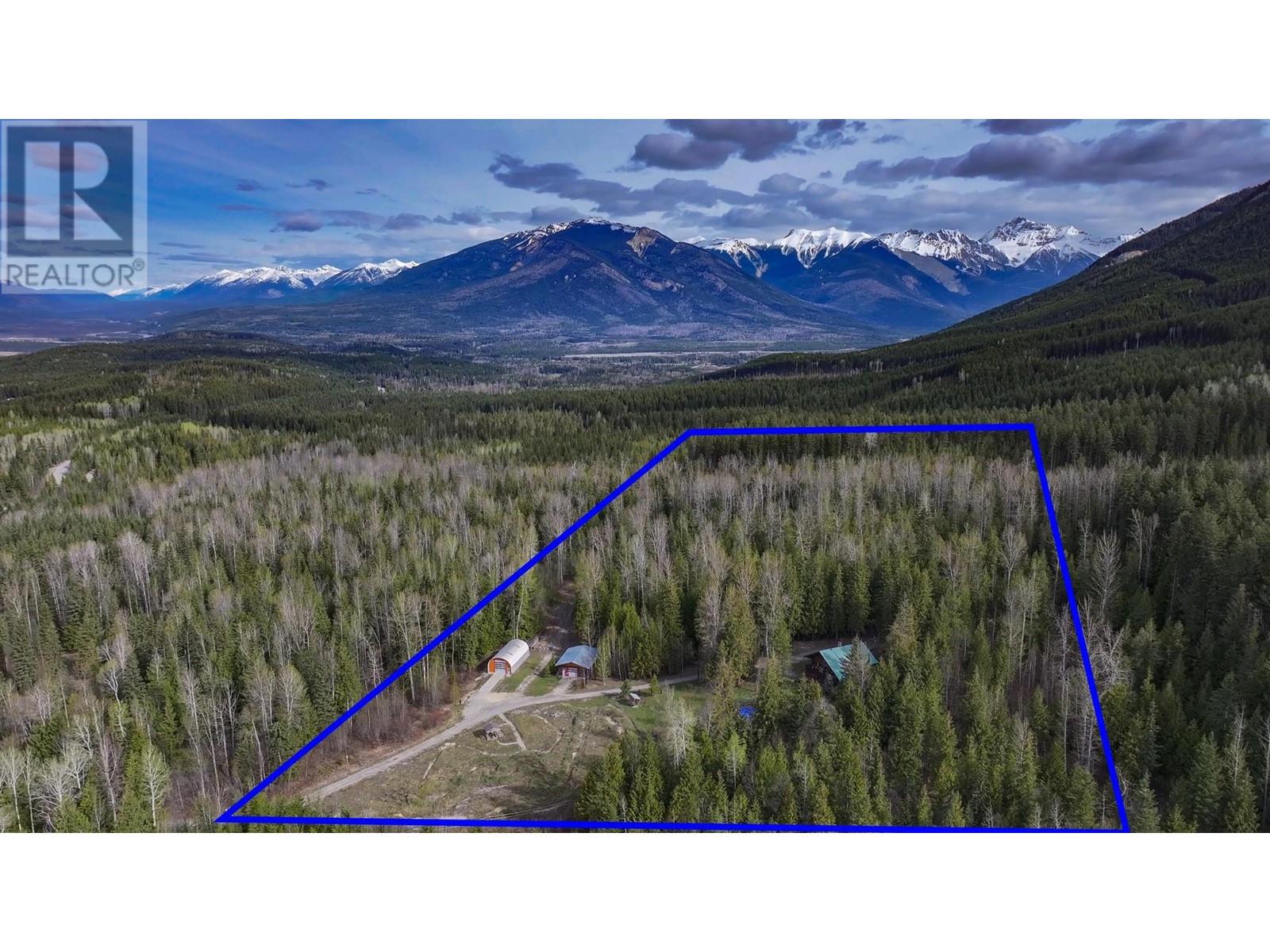 1569 Hartley Road, Golden, British Columbia  V0A 1H1 - Photo 7 - 10345423