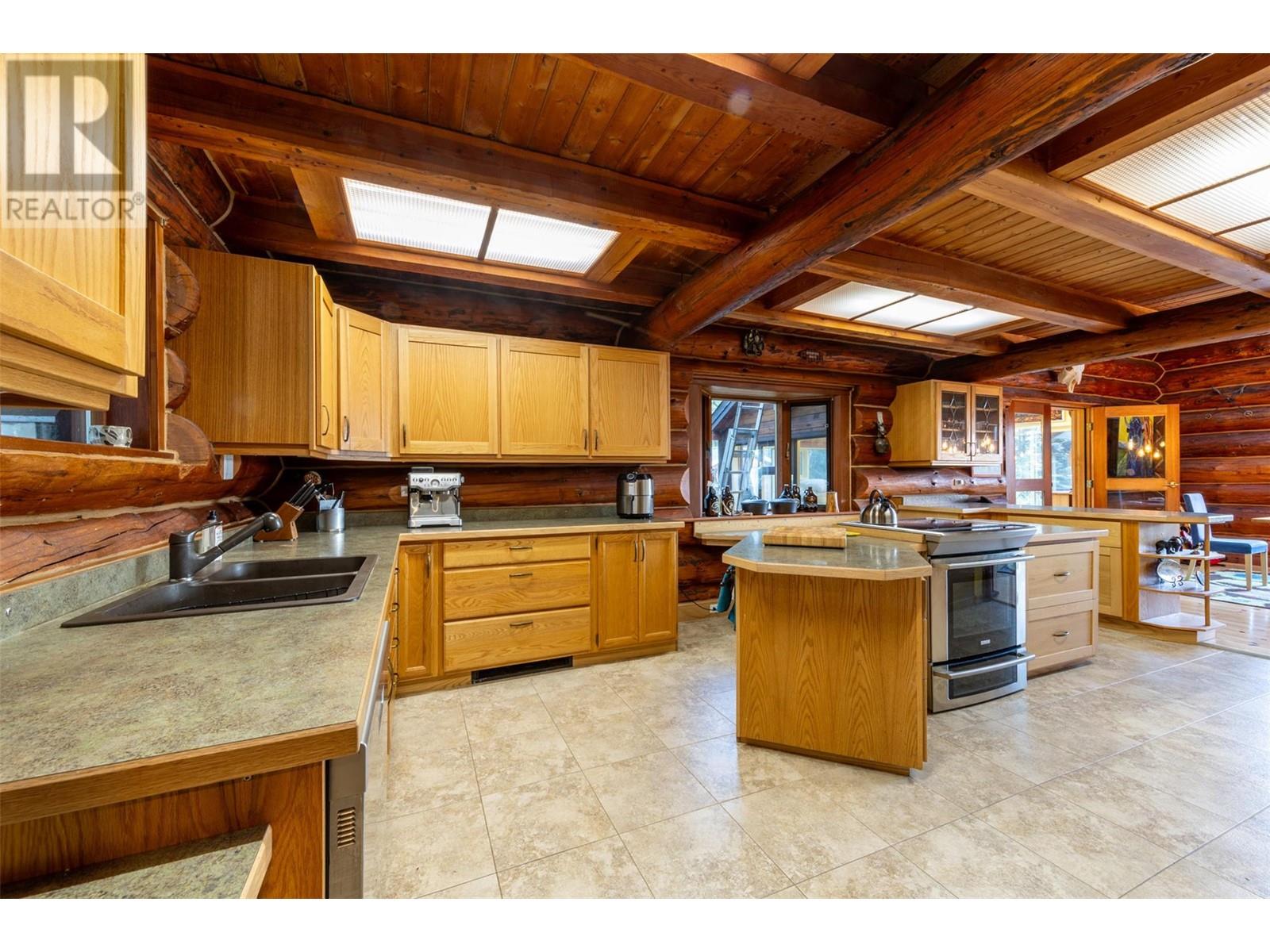 1569 Hartley Road, Golden, British Columbia  V0A 1H1 - Photo 21 - 10345423