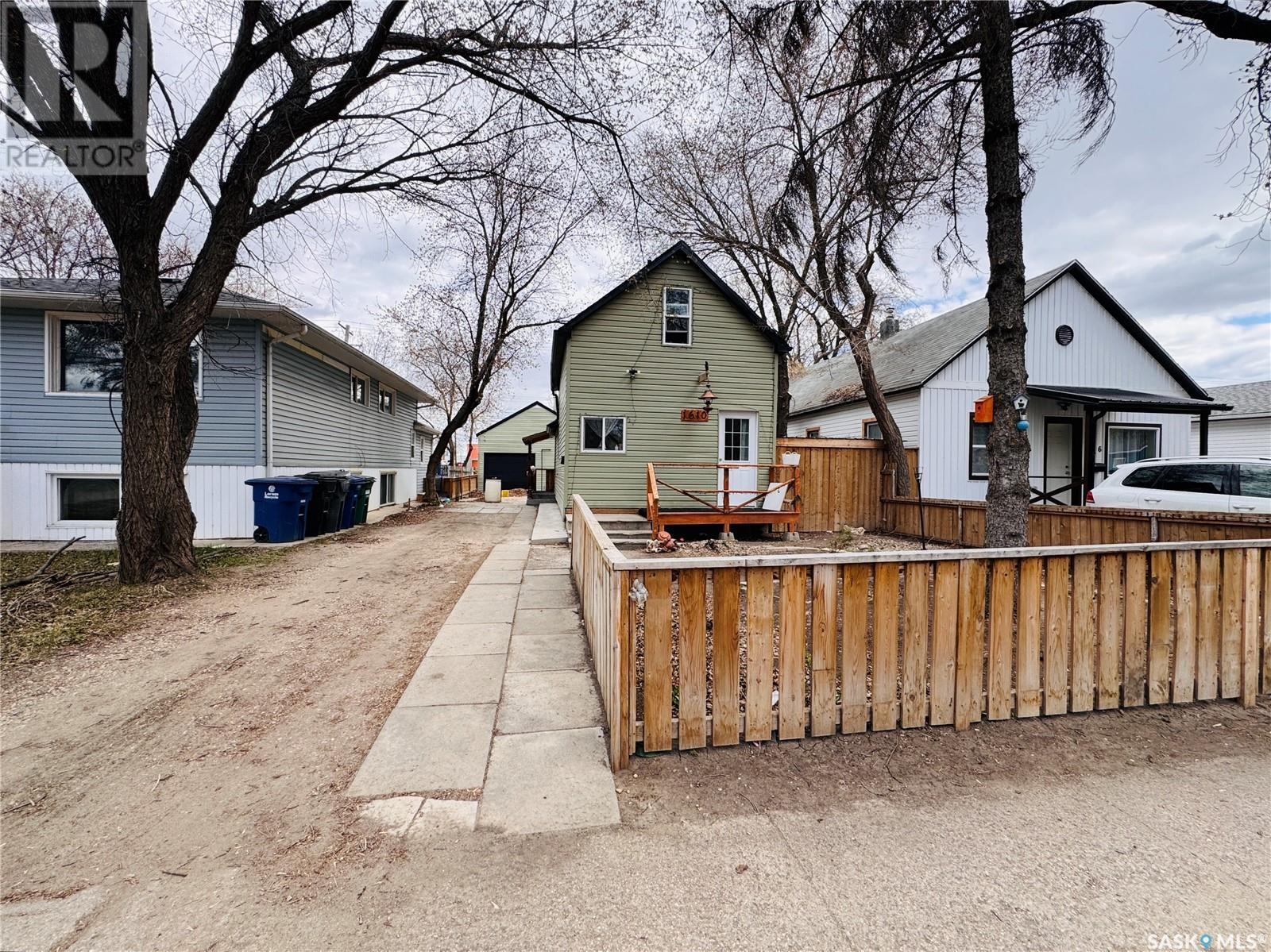 Property at 1610 B AVENUE N image 3