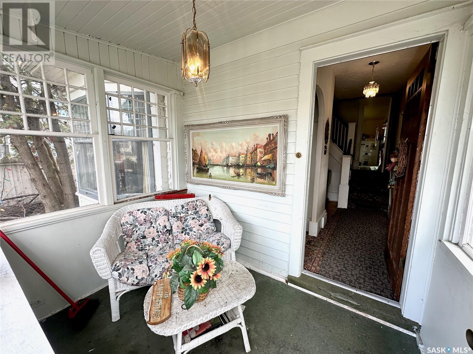 Property at 616 Albert AVENUE image 5