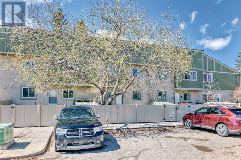 Property at 452, 406 Blackthorn Road NE image 2