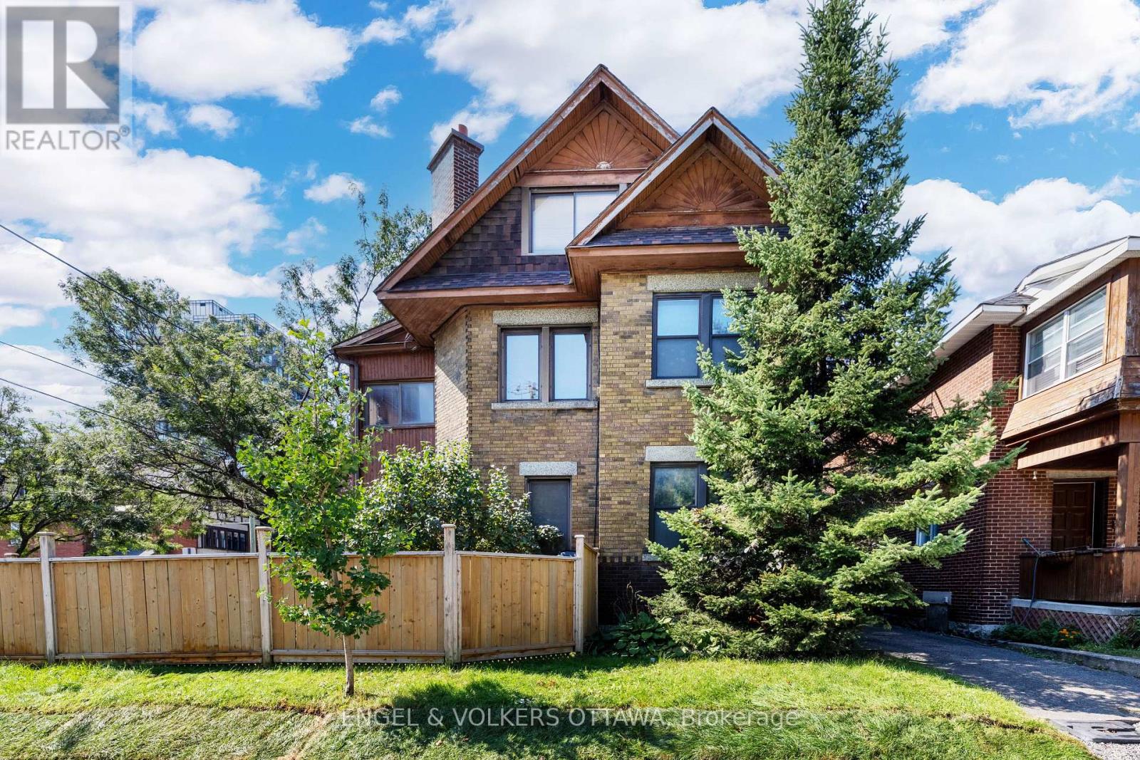 Property at 215 ARGYLE AVENUE image 1