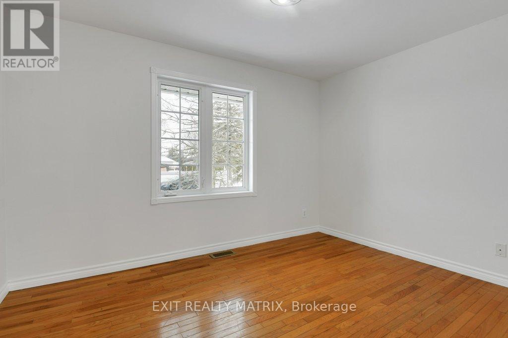 7 Bridge Street, North Stormont, Ontario  K0A 1R0 - Photo 18 - X12104117