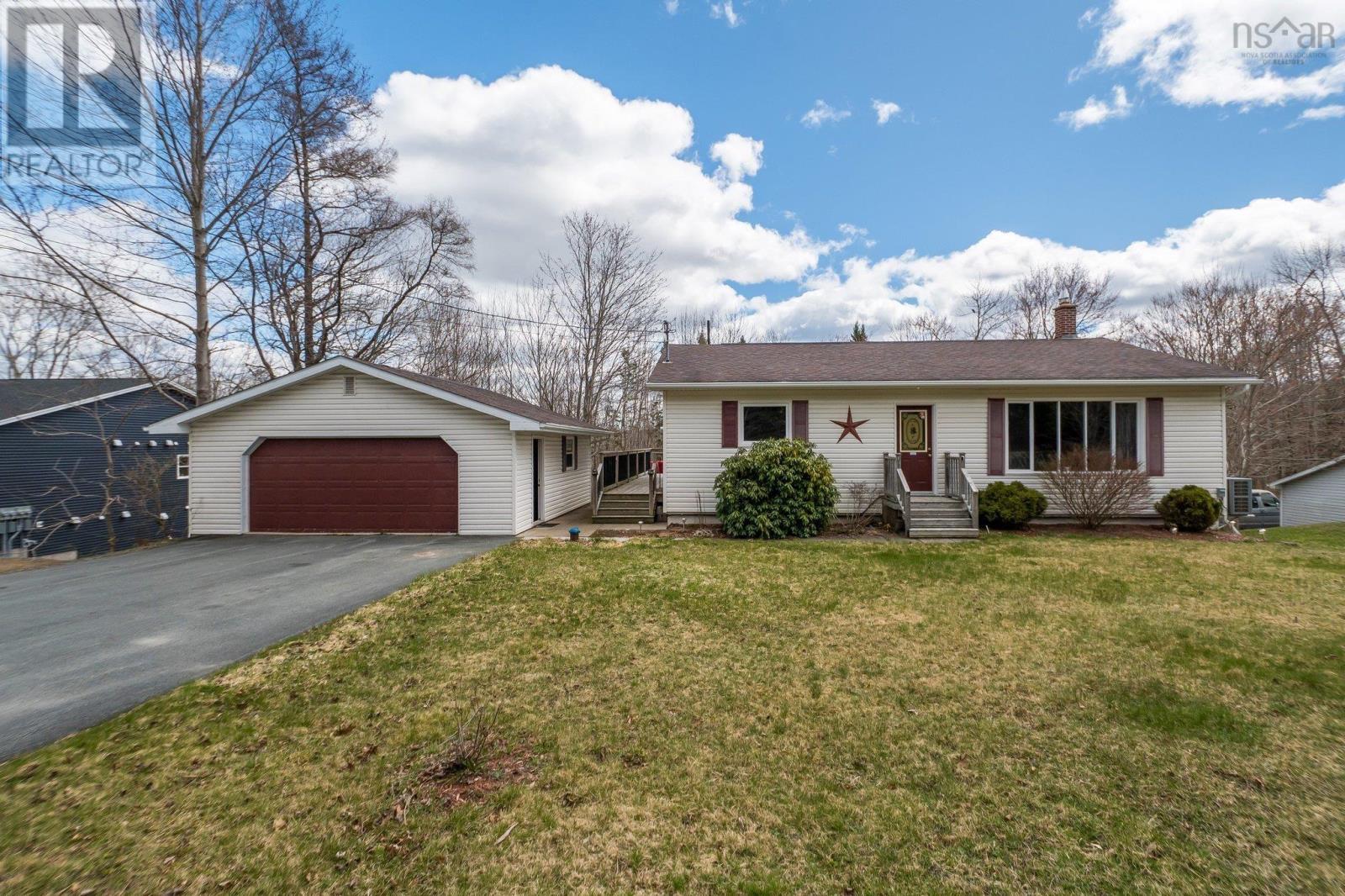1215 Fall River Road, Fall River, Nova Scotia
