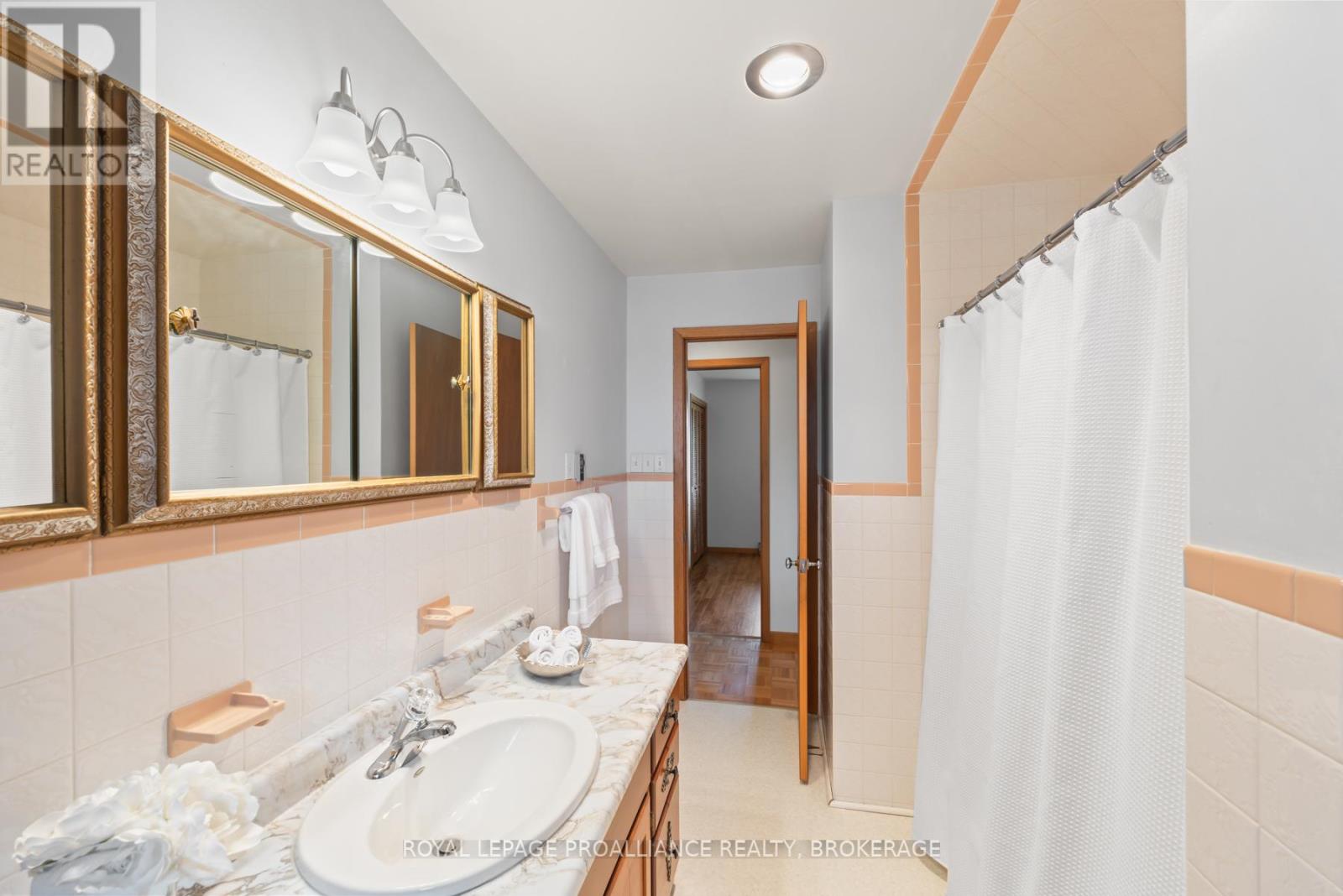 143 Clark Drive, Front Of Leeds & Seeleys Bay, Ontario  K7G 2V5 - Photo 22 - X12116018