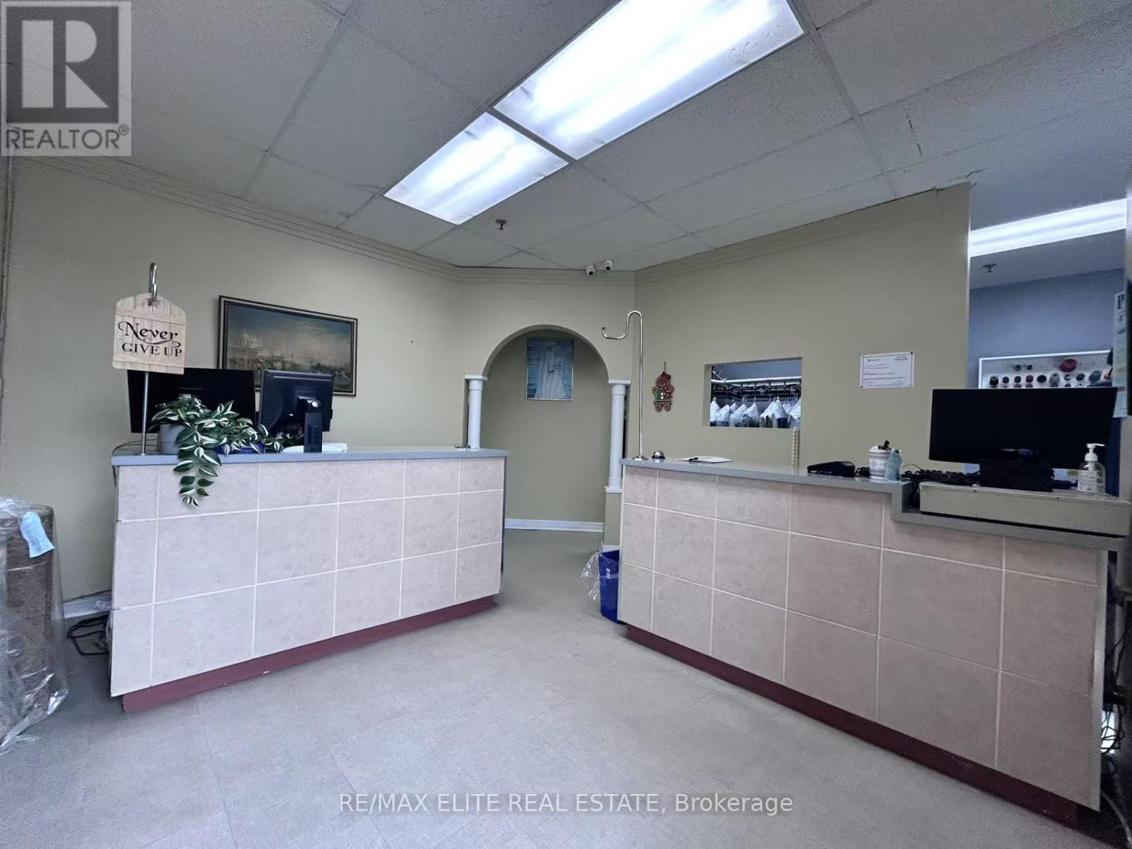 7 - 331 Jevlan Drive, Vaughan (West Woodbridge), Ontario  L4L 8C1 - Photo 9 - N12095831