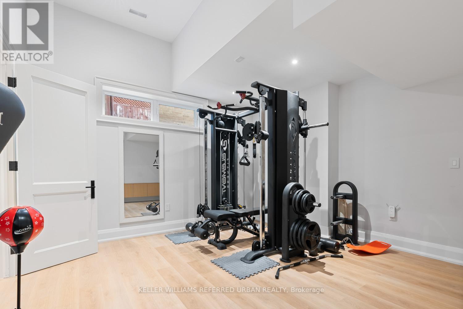 54 Cronin Drive, Toronto, Ontario  M9B 4V1 - Photo 36 - W12113543