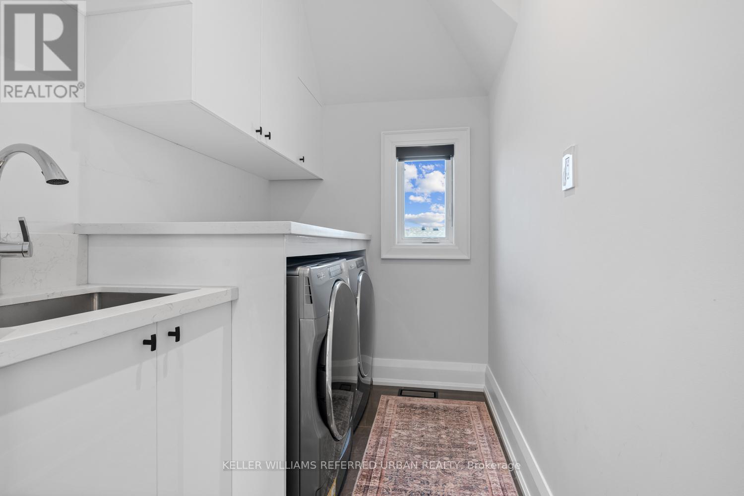 54 Cronin Drive, Toronto, Ontario  M9B 4V1 - Photo 32 - W12113543