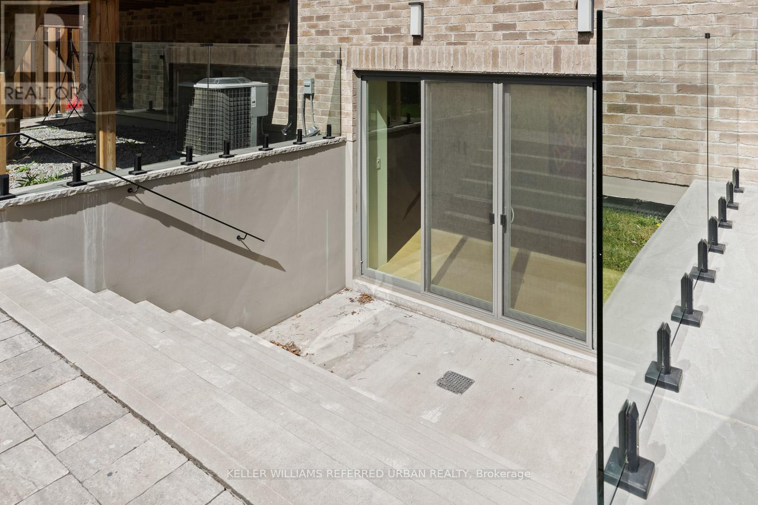 54 Cronin Drive, Toronto, Ontario  M9B 4V1 - Photo 39 - W12113543