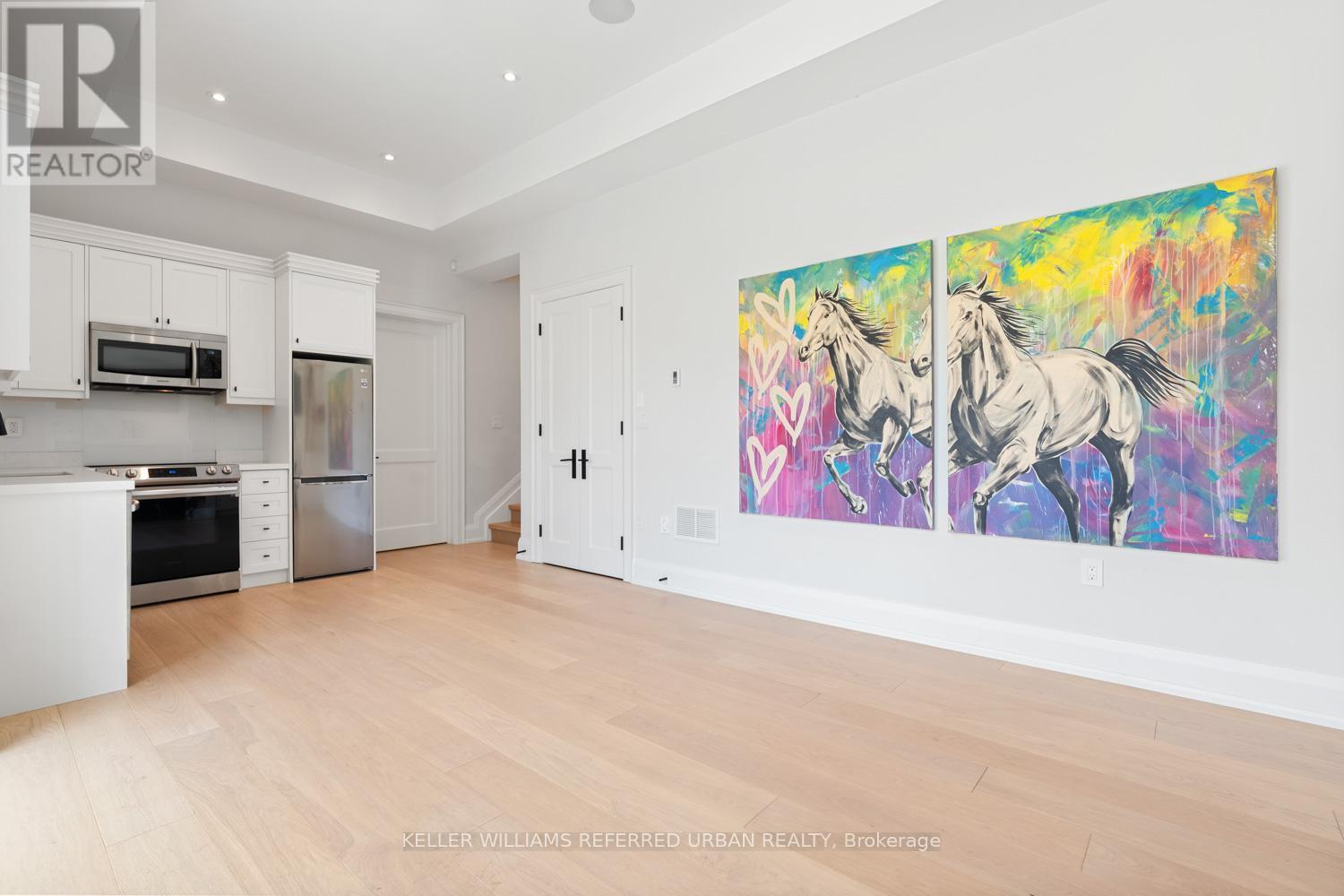 54 Cronin Drive, Toronto, Ontario  M9B 4V1 - Photo 34 - W12113543