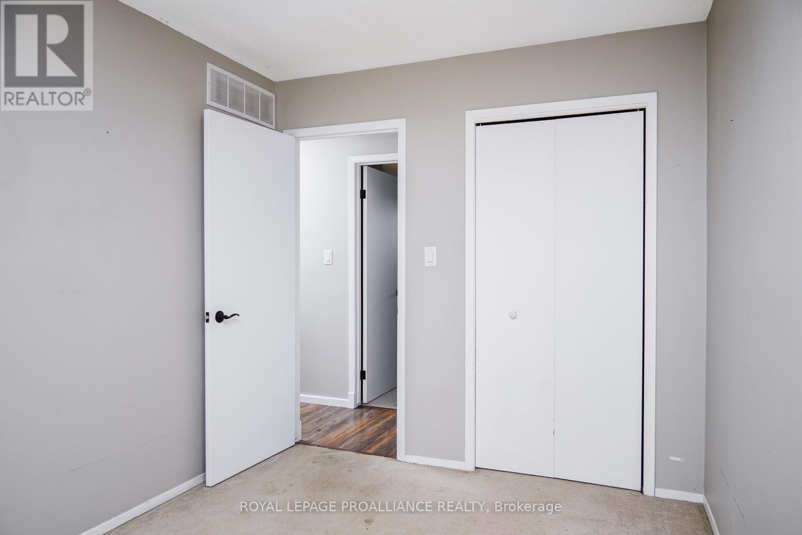 36 Fleming Road, Quinte West, Ontario K8V 6P7 - Photo 19 - X12116171
