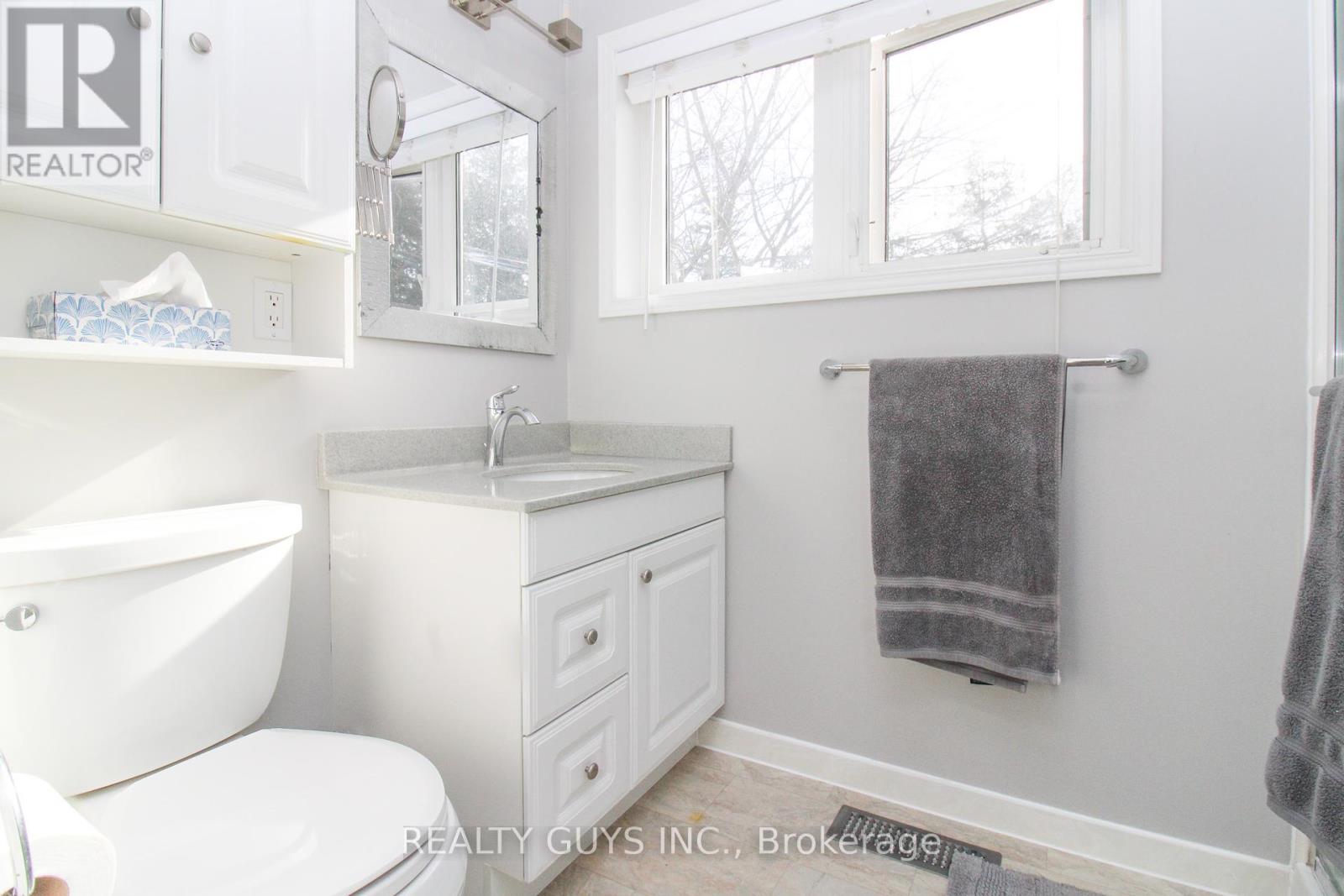 867 Twomey Place, Smith-Ennismore-Lakefield, Ontario K0L 1T0 - Photo 38 - X12116223