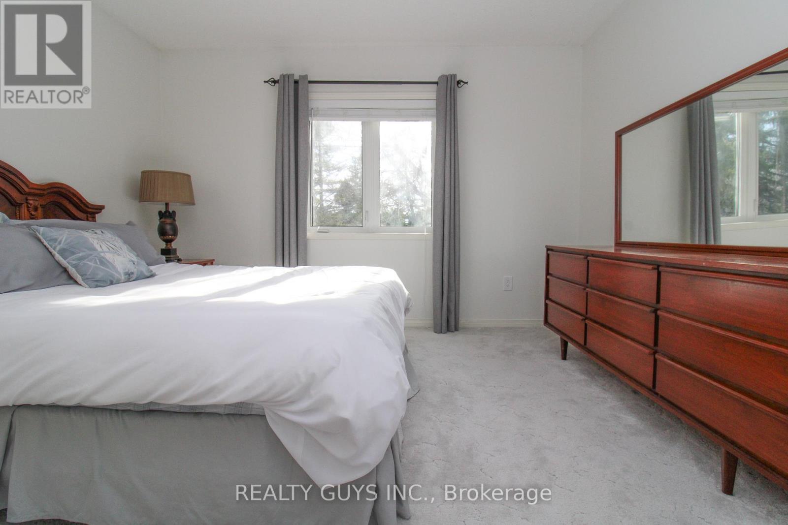 867 Twomey Place, Smith-Ennismore-Lakefield, Ontario K0L 1T0 - Photo 41 - X12116223