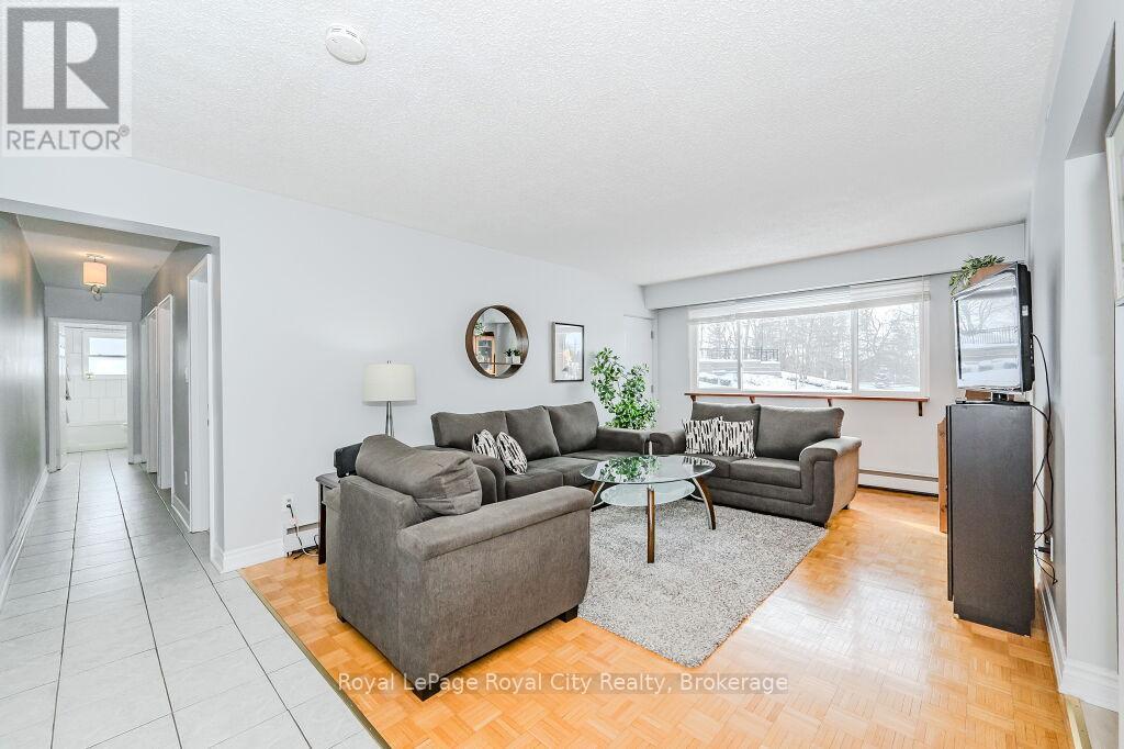 Property at 107 - 1 SUNNYLEA CRESCENT image 3
