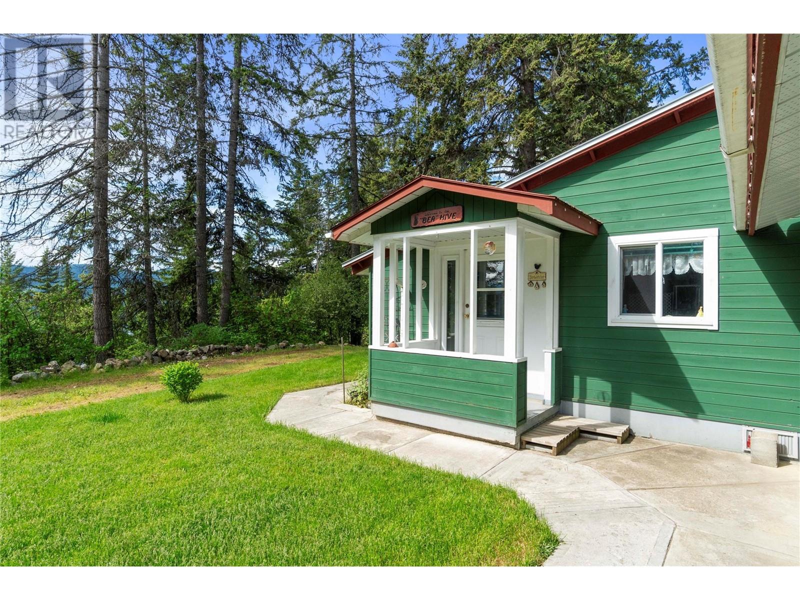 Property at 6497 Lindsay Road image 4