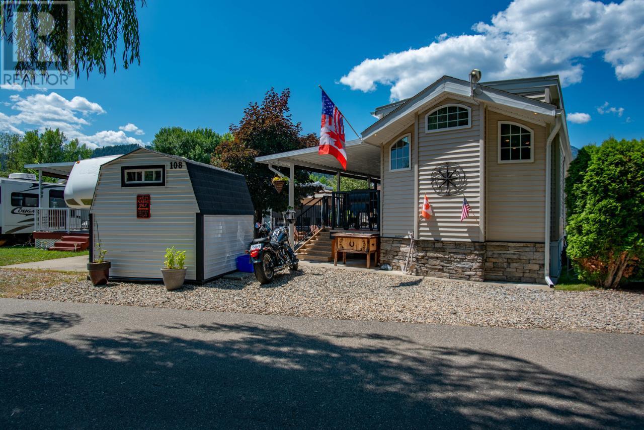 1835 BAKERY FRONTAGE Road Unit# 108, Christina Lake, British Columbia