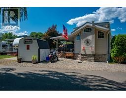 1835 BAKERY FRONTAGE Road Unit# 108, christina lake, British Columbia
