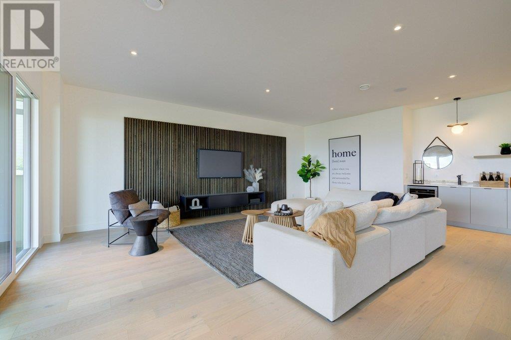 Property at 1054 Emslie Street image 5