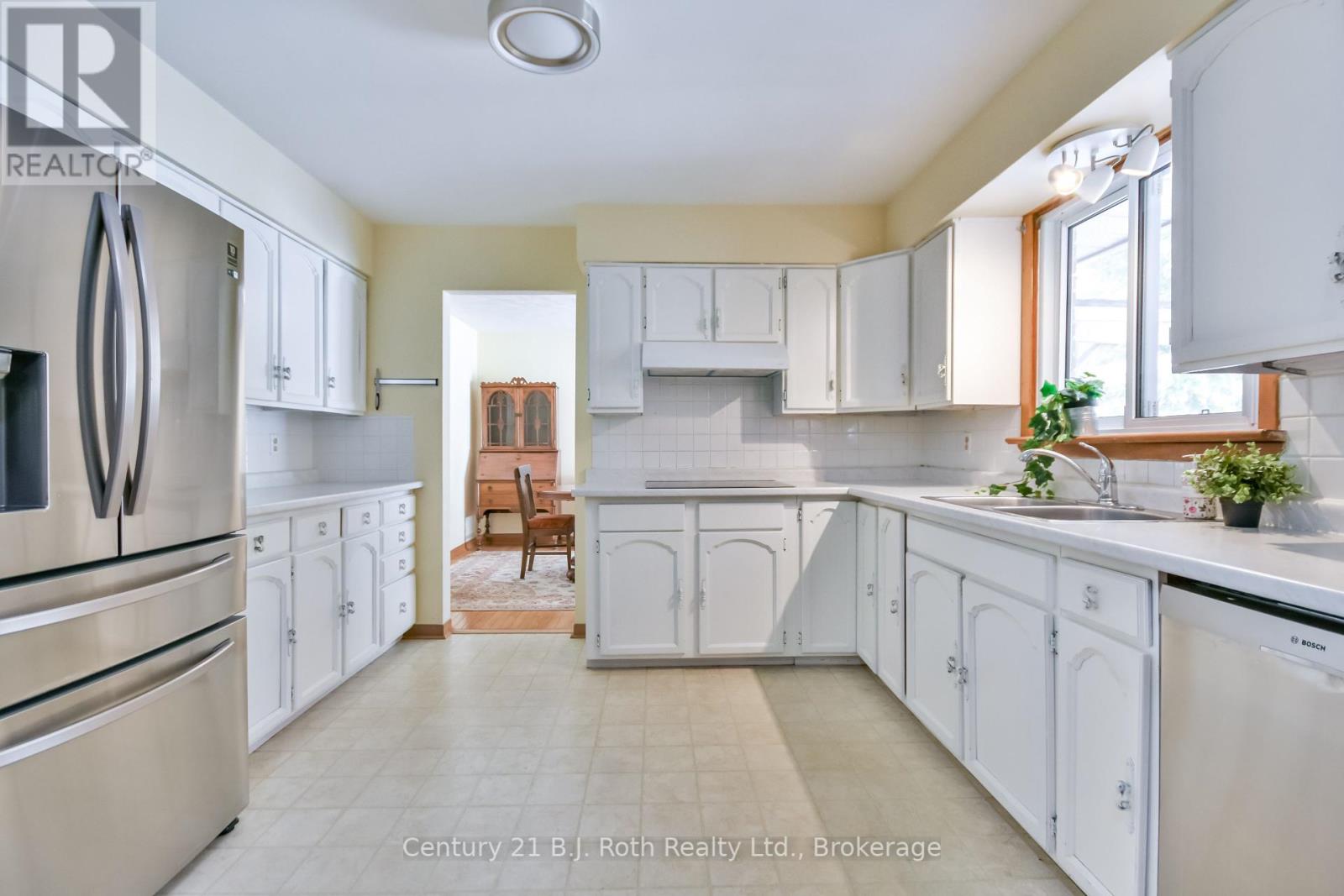Property at 864 MIDLAND POINT ROAD image 3