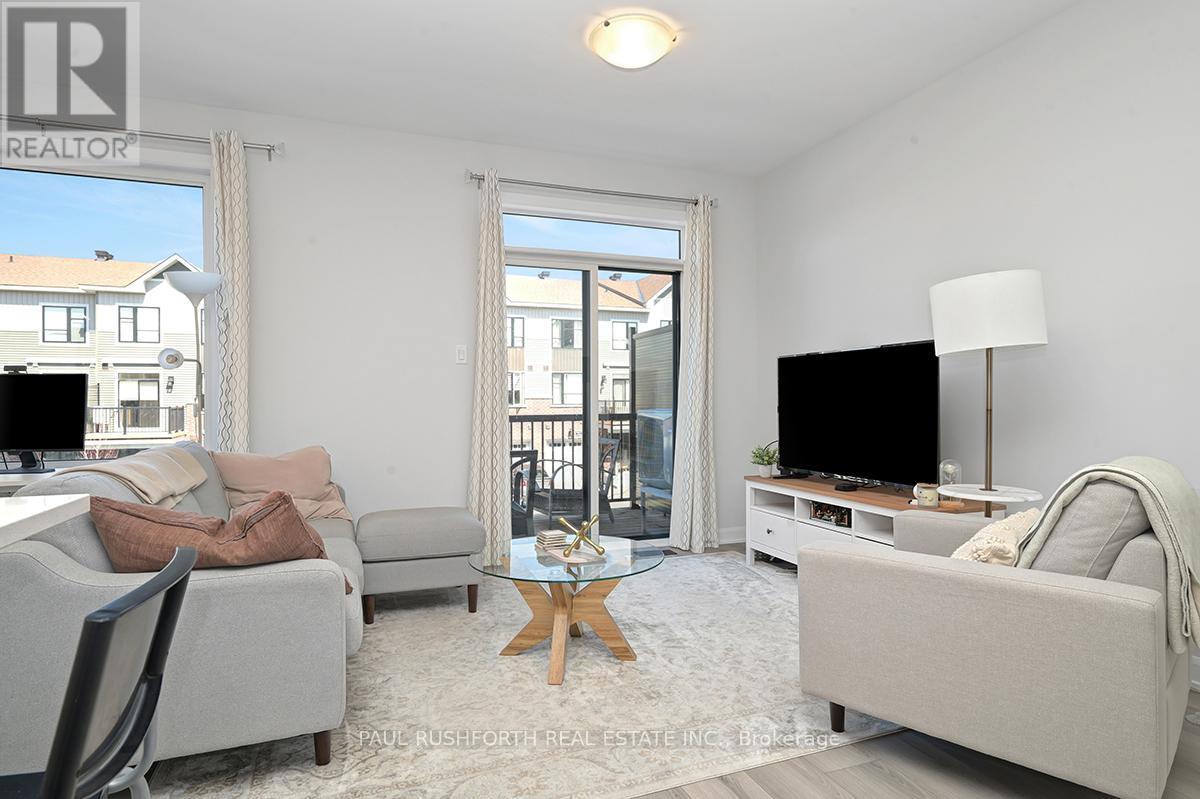 706 Lurgan Way, Ottawa, Ontario  K4M 0J3 - Photo 3 - X12116060