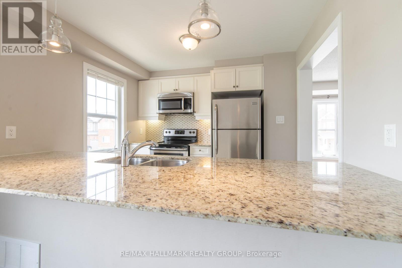 799 Mayfly Crescent, Ottawa, Ontario  K2J 6C7 - Photo 11 - X12116091