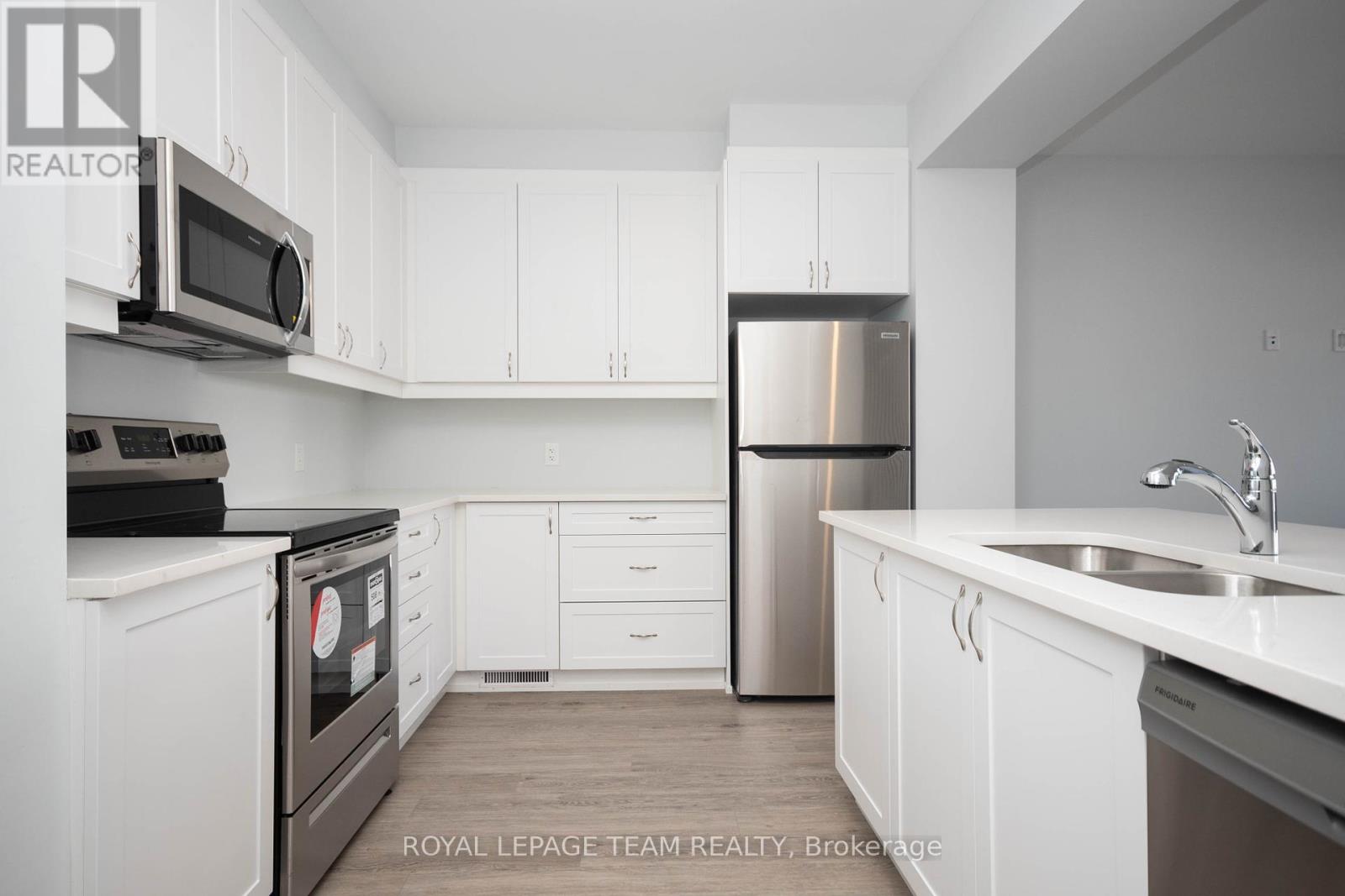 142 Anthracite Private, Ottawa, Ontario  K2J 7C8 - Photo 4 - X12116105