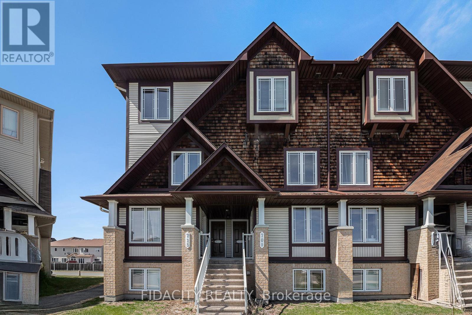 Property at 3 - 711 LAKERIDGE DRIVE image 2