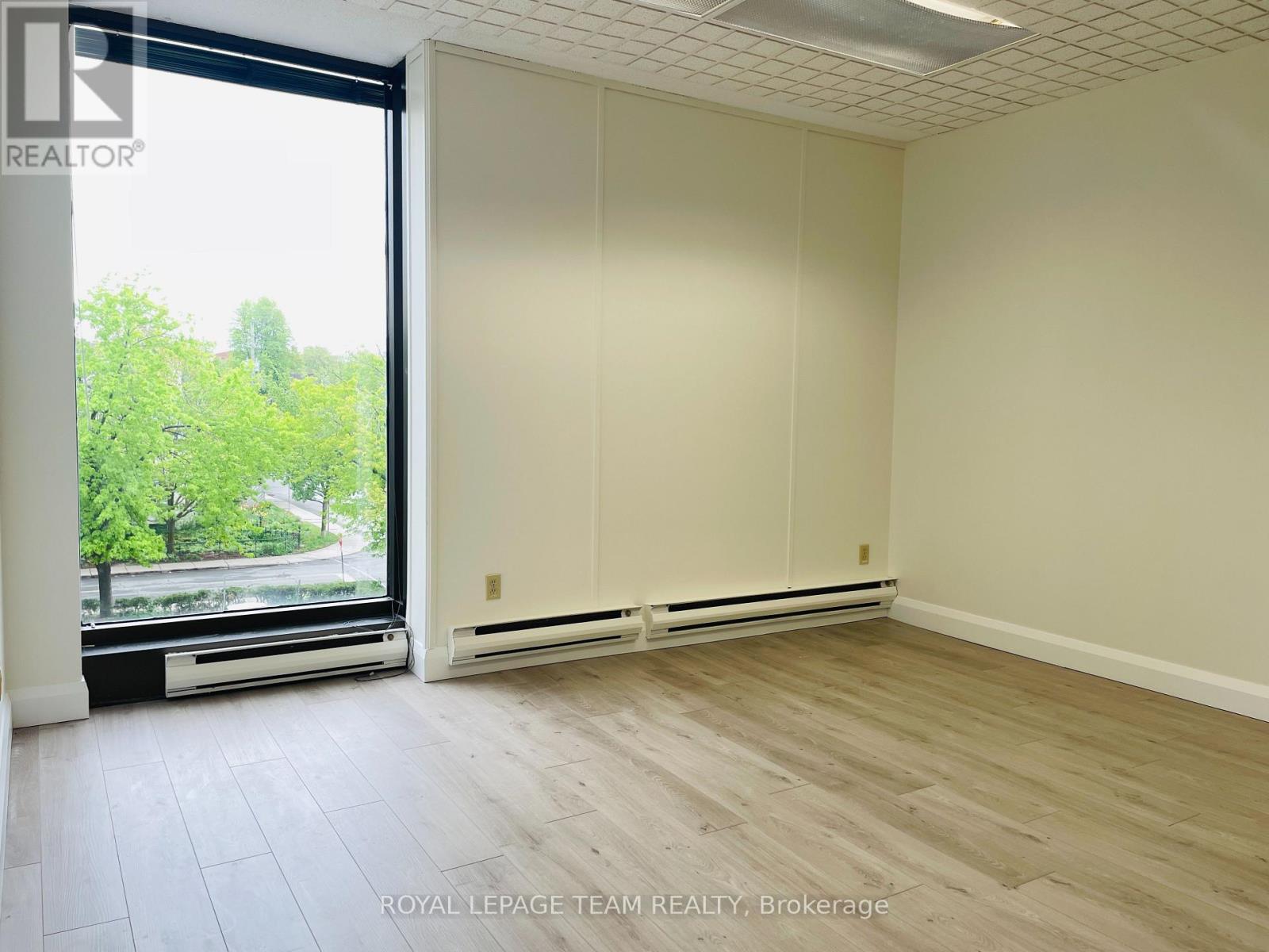 301 - 450 Rideau Street, Ottawa, Ontario  K1N 5Z4 - Photo 4 - X12116168