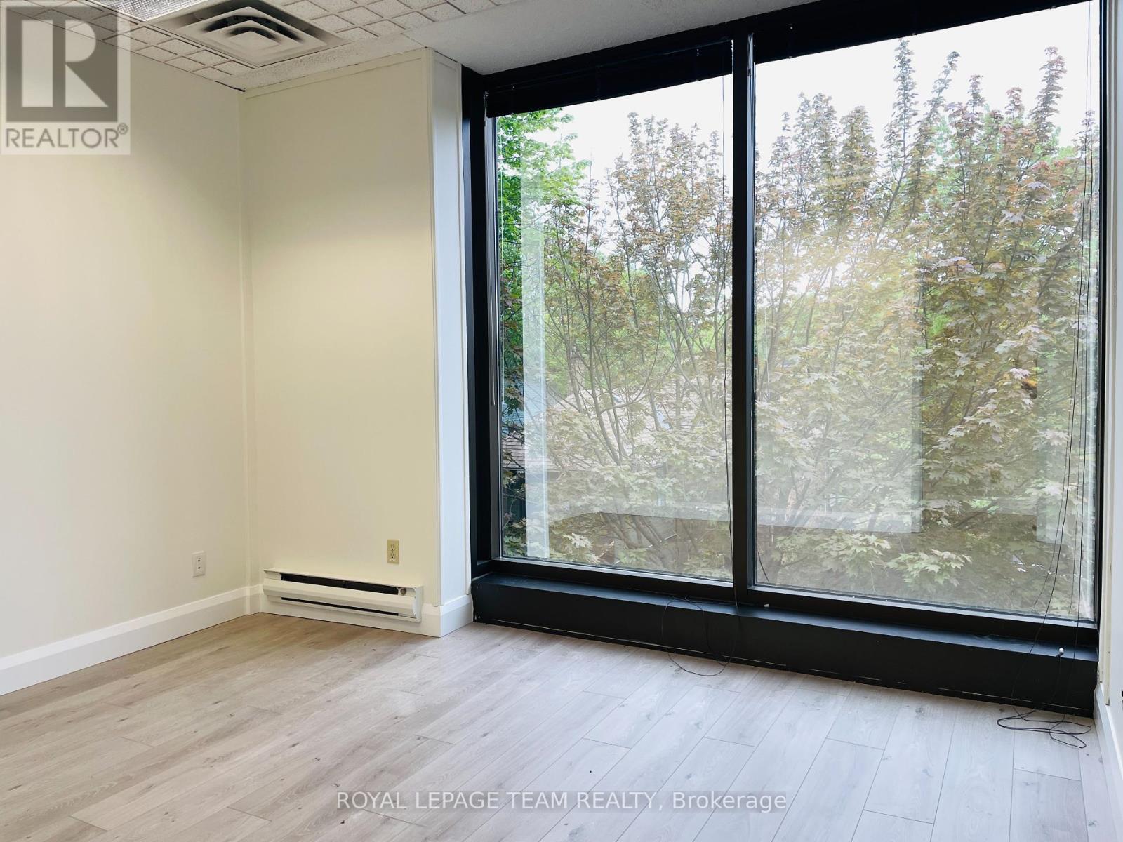 301 - 450 Rideau Street, Ottawa, Ontario  K1N 5Z4 - Photo 5 - X12116168
