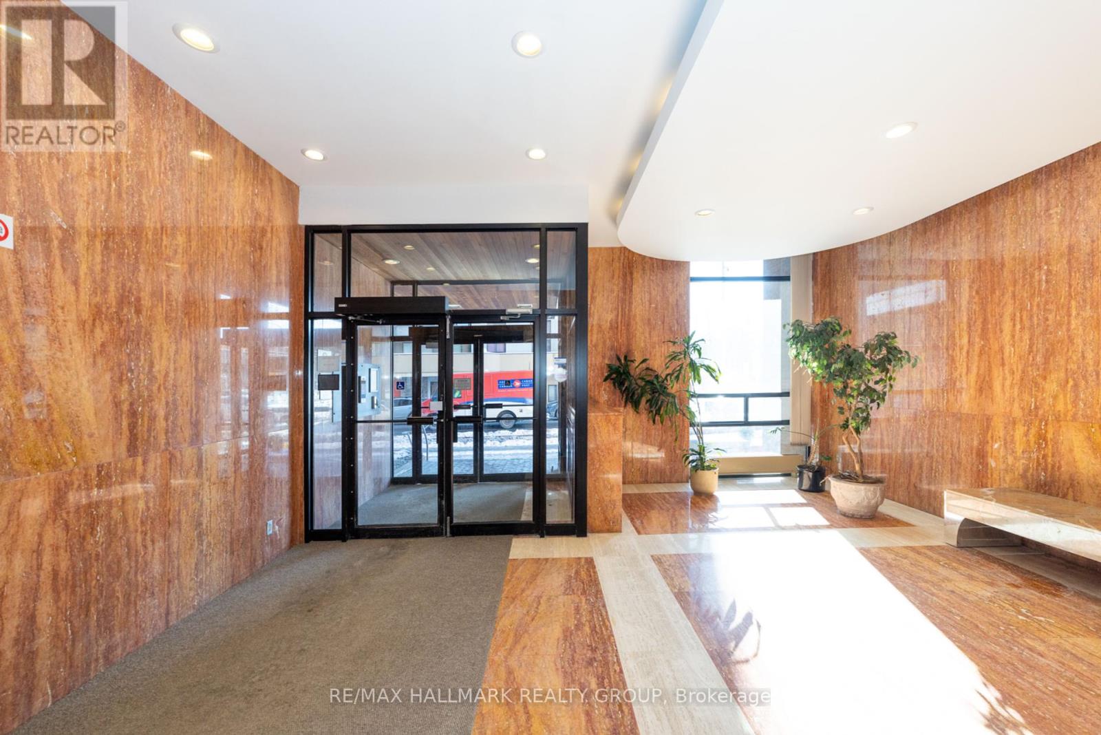 1006 - 475 Laurier Avenue W, Ottawa, Ontario  K1R 7X1 - Photo 11 - X12116184