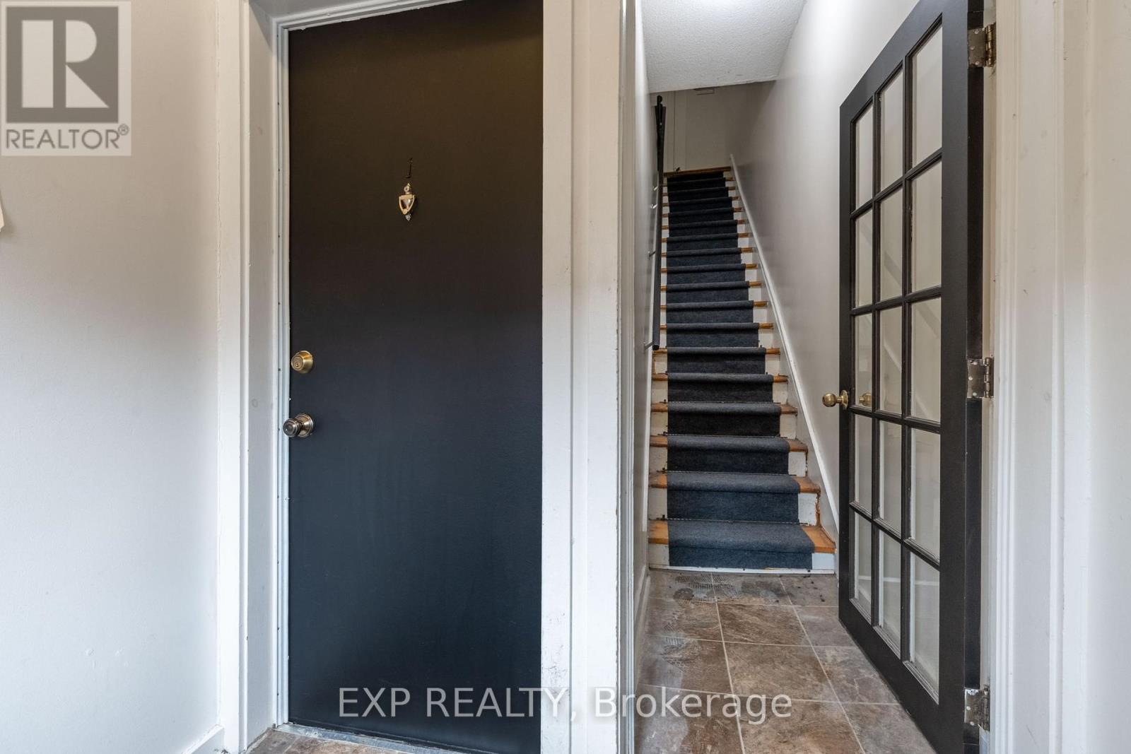 Property at 196 OSGOODE STREET image 5