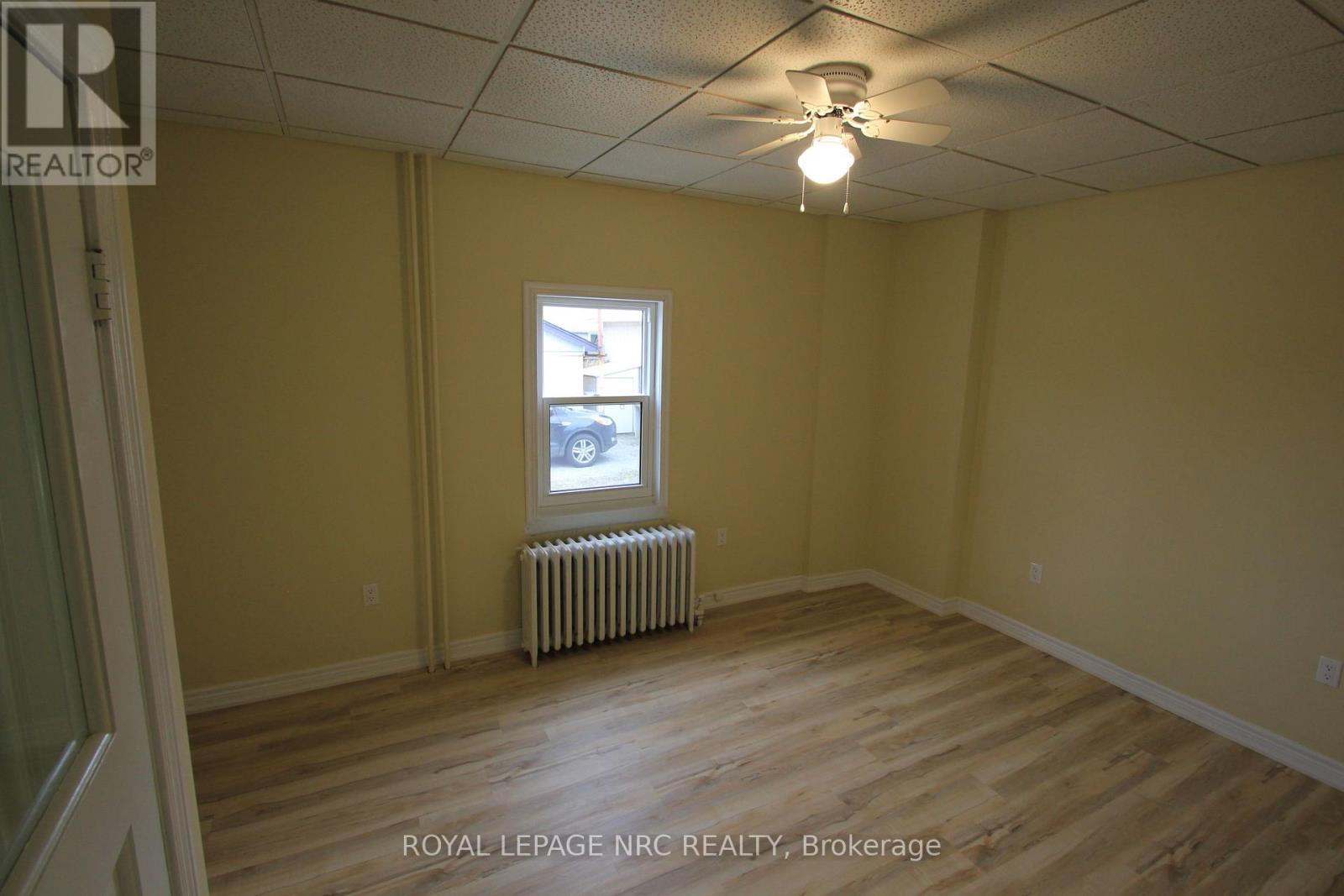 70 Pine Street S, Thorold, Ontario  L2V 3L7 - Photo 23 - X12099364