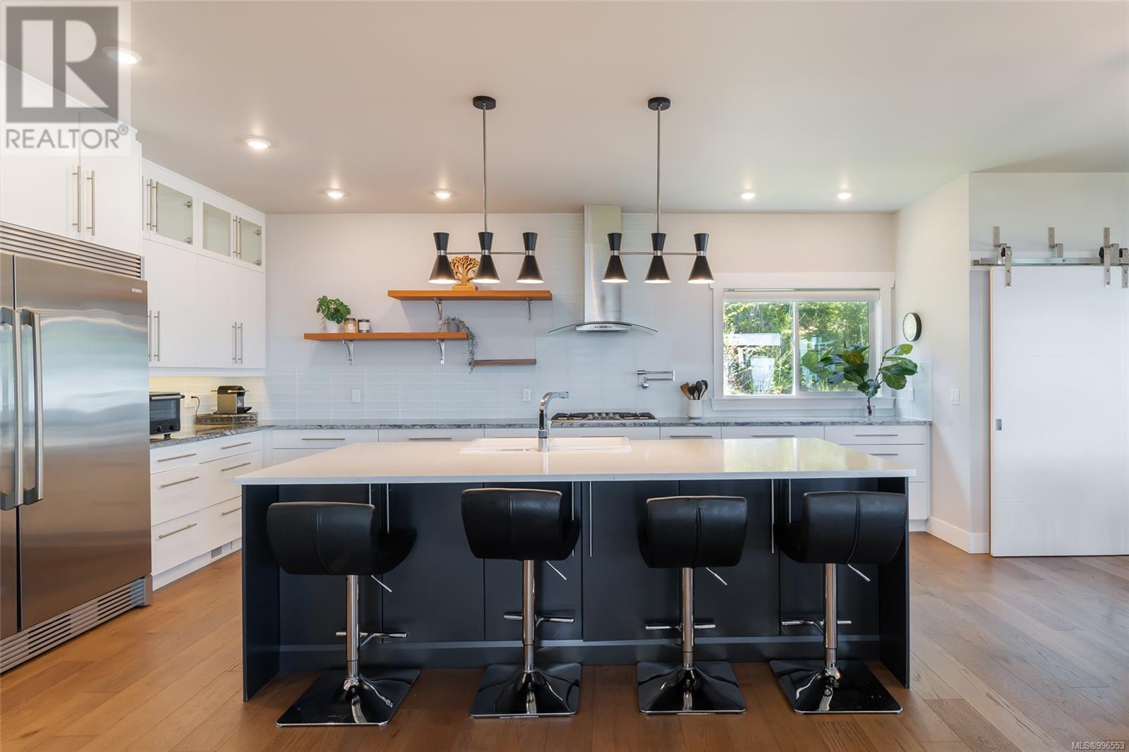 Property at 5109 Laguna Way image 1