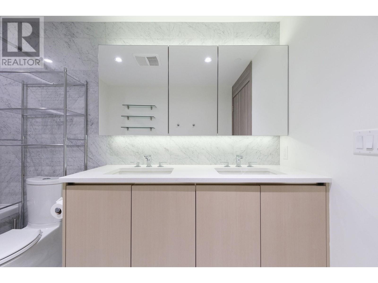 Listing Picture 24 of 36 : 2301 89 NELSON STREET, Vancouver / 溫哥華 - 魯藝地產 Yvonne Lu Group - MLS Medallion Club Member