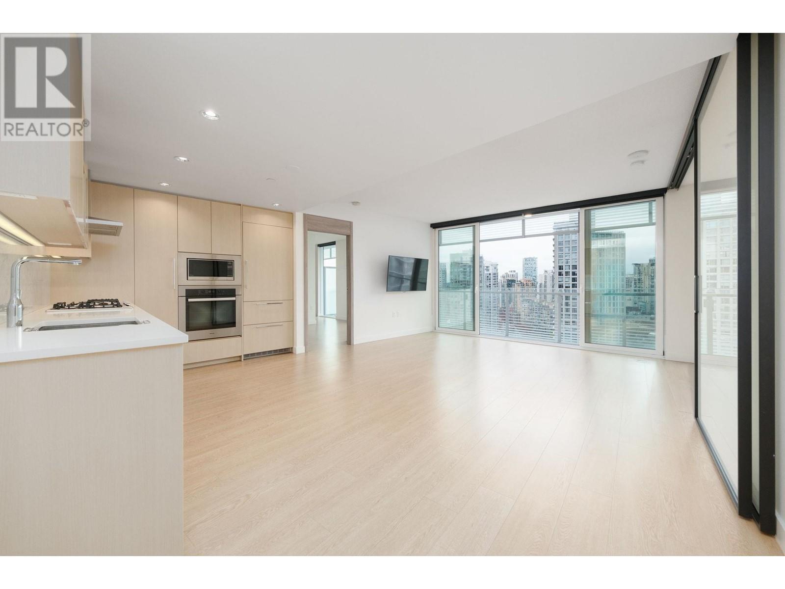 Listing Picture 4 of 36 : 2301 89 NELSON STREET, Vancouver / 溫哥華 - 魯藝地產 Yvonne Lu Group - MLS Medallion Club Member