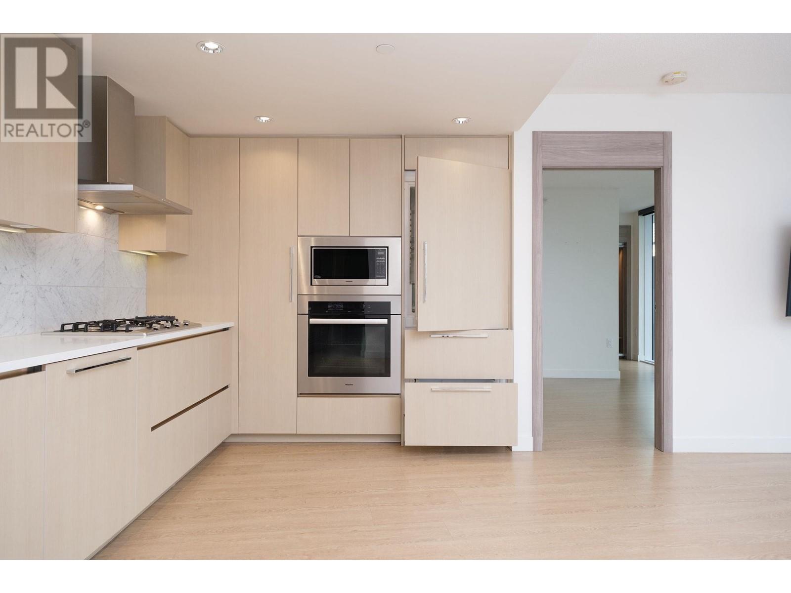 Listing Picture 10 of 36 : 2301 89 NELSON STREET, Vancouver / 溫哥華 - 魯藝地產 Yvonne Lu Group - MLS Medallion Club Member