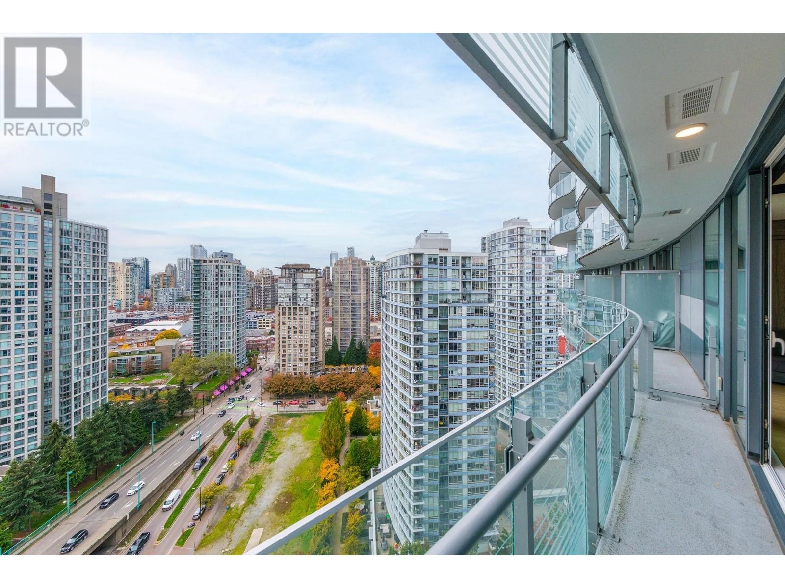 Listing Picture 29 of 36 : 2301 89 NELSON STREET, Vancouver / 溫哥華 - 魯藝地產 Yvonne Lu Group - MLS Medallion Club Member