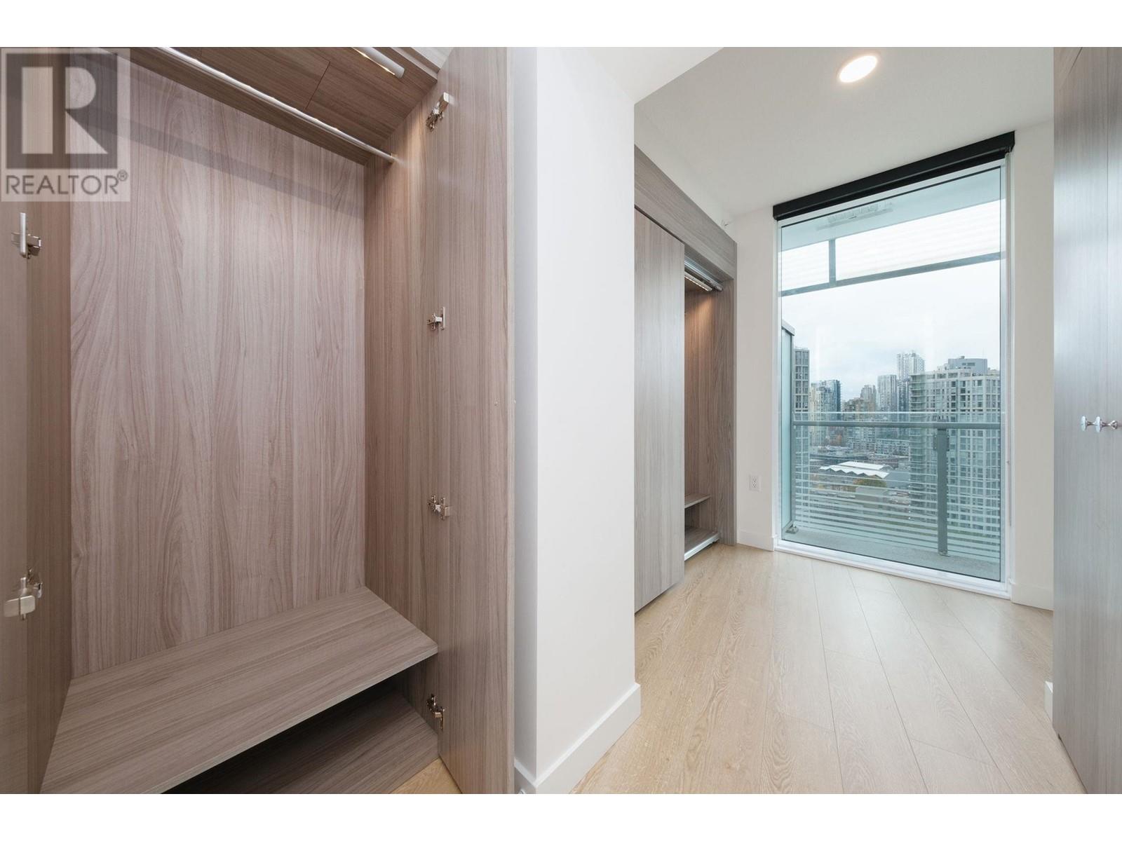 Listing Picture 21 of 36 : 2301 89 NELSON STREET, Vancouver / 溫哥華 - 魯藝地產 Yvonne Lu Group - MLS Medallion Club Member