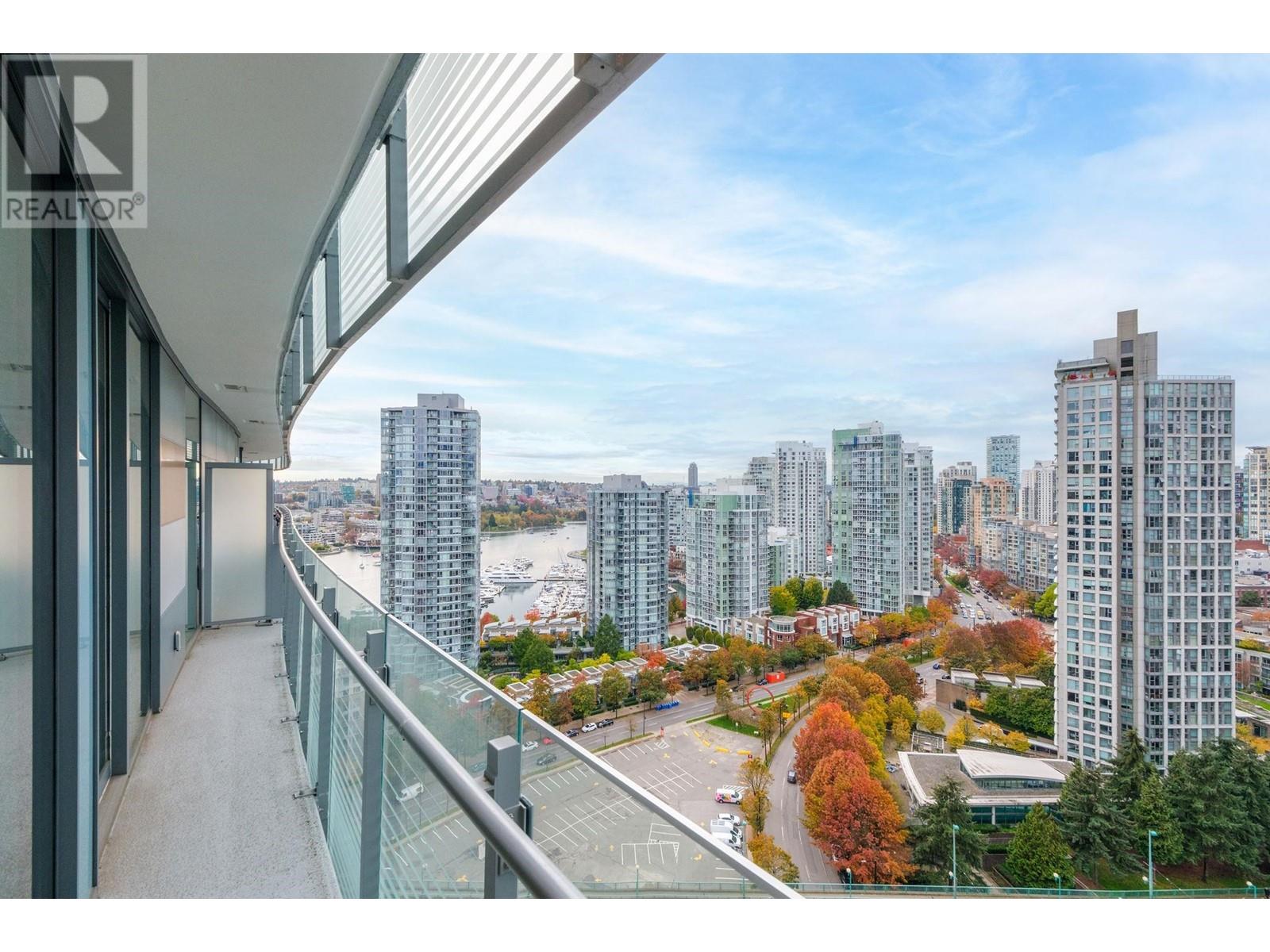 Listing Picture 28 of 36 : 2301 89 NELSON STREET, Vancouver / 溫哥華 - 魯藝地產 Yvonne Lu Group - MLS Medallion Club Member