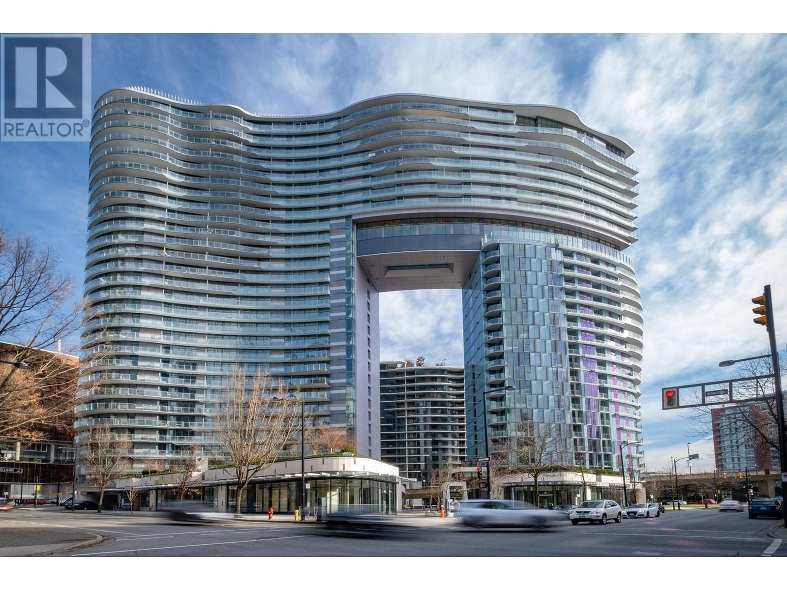 Listing Picture 35 of 36 : 2301 89 NELSON STREET, Vancouver / 溫哥華 - 魯藝地產 Yvonne Lu Group - MLS Medallion Club Member