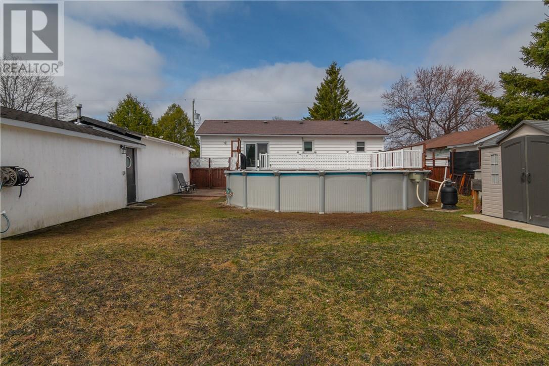 3320 Romeo Street, Val Caron, Ontario  P3N 1G8 - Photo 5 - 2121916
